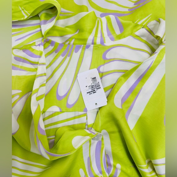 Alexis Devyn Top and Short Set - Picture 16 of 16